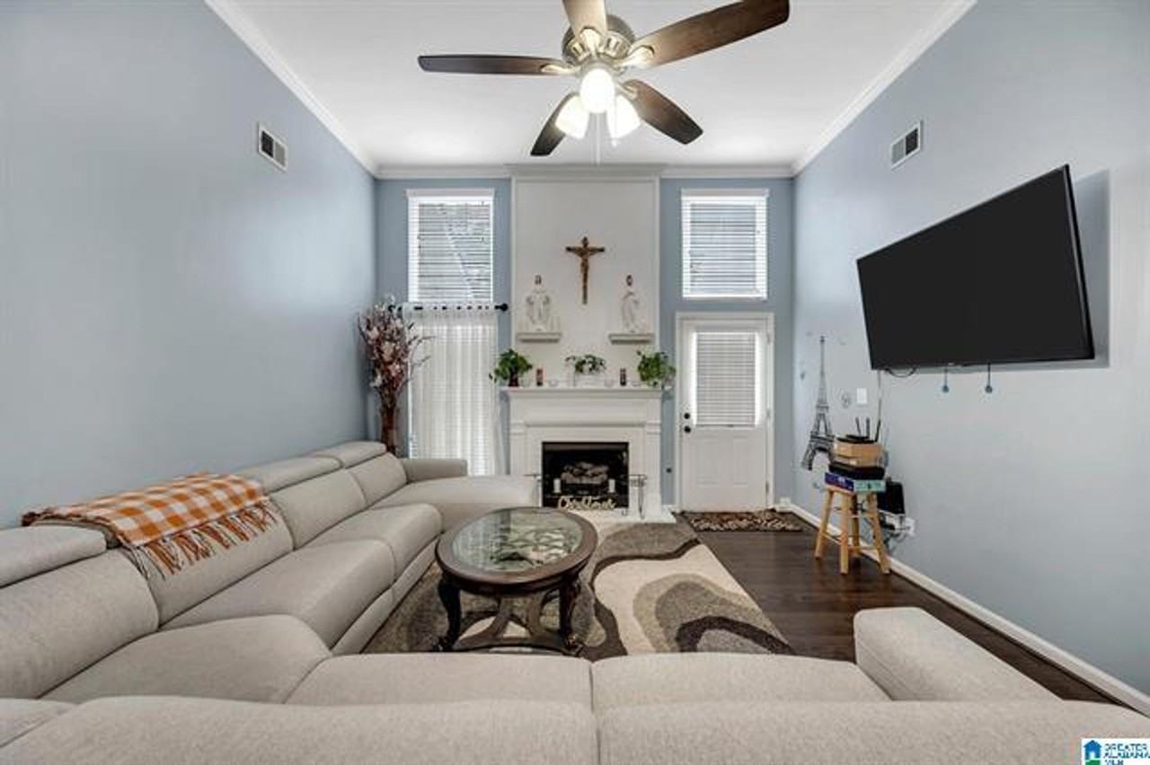 3025 English Oaks Cir - Photo 2 of 9