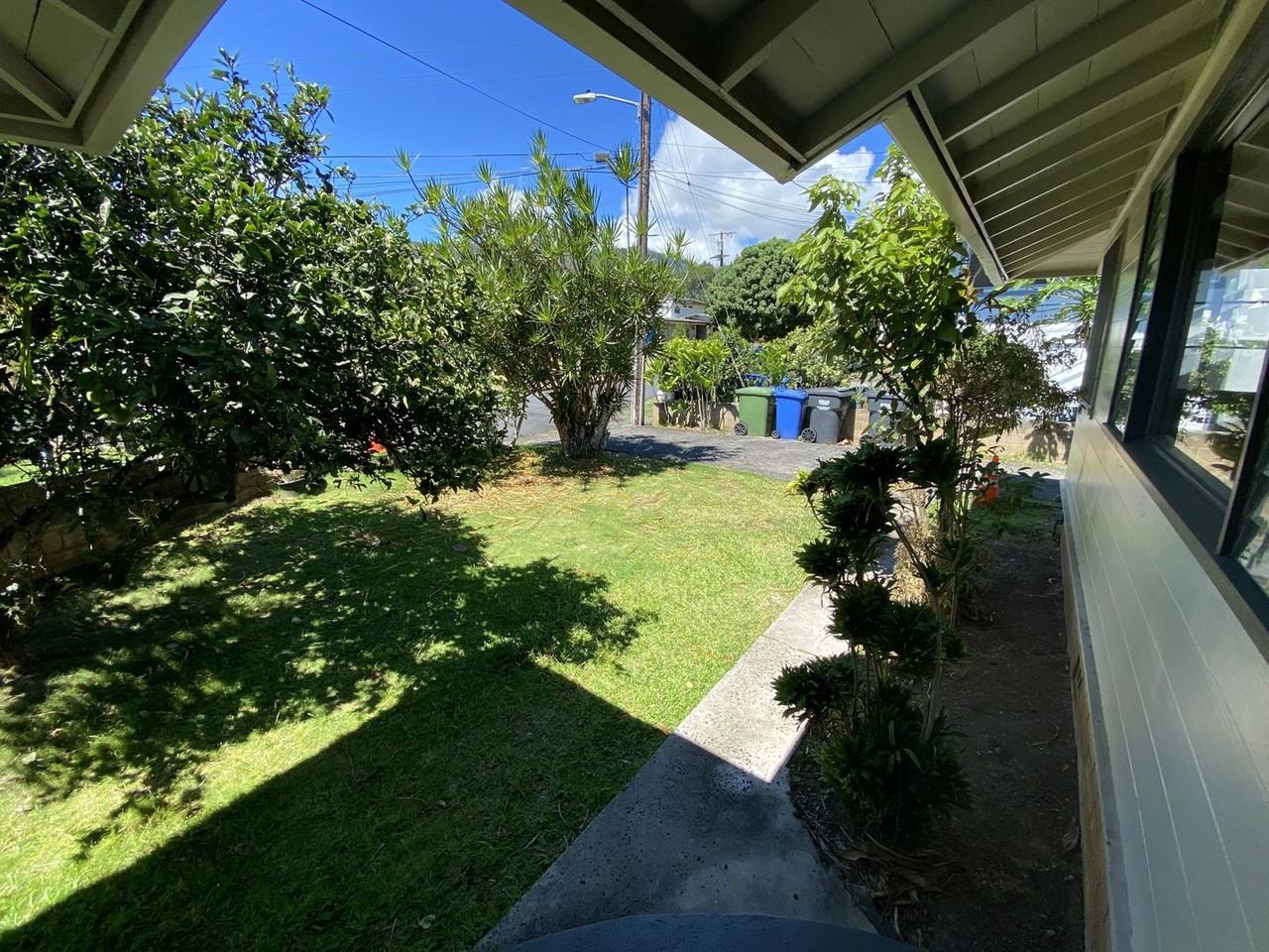 55 Akamu Pl - Photo 4 of 46