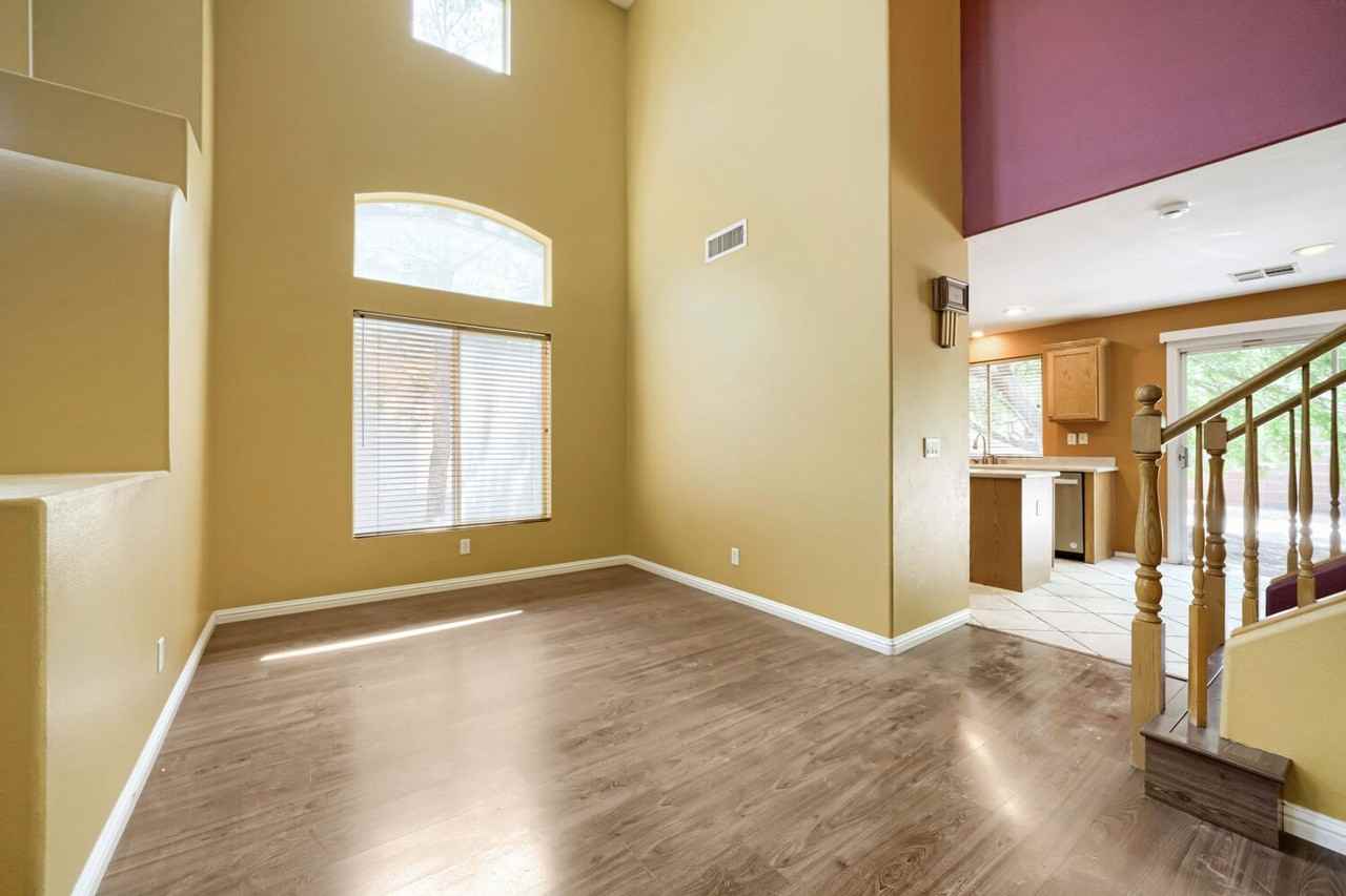 10381 Sleeping Sun Ct - Photo 5 of 23