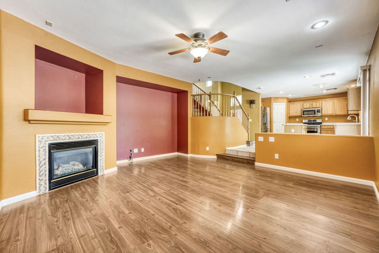 10381 Sleeping Sun Ct - Photo 6 of 23