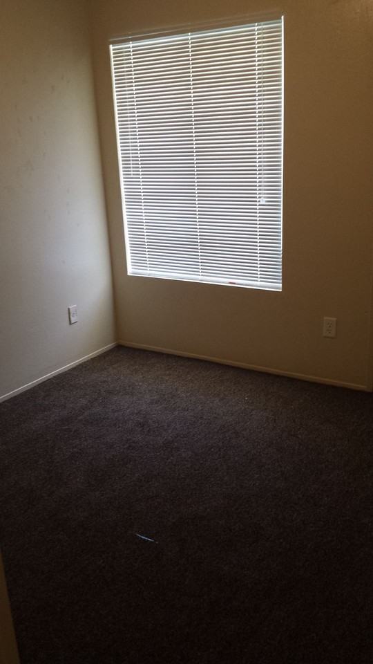 Single Story Apartment Homes in Shafter - Photo 6 of 25