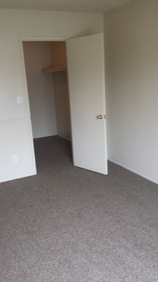 Single Story Apartment Homes in Shafter - Photo 7 of 25