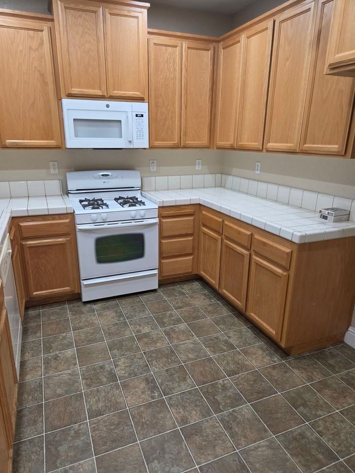 10140 Van Brocklin Way - Photo 5 of 16