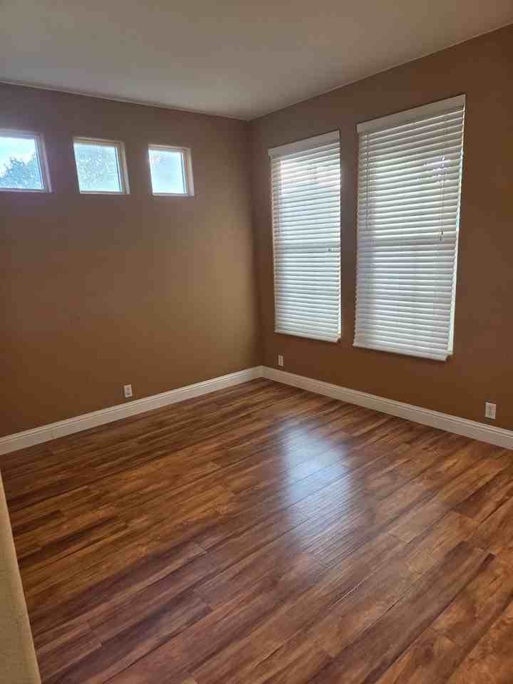 10140 Van Brocklin Way - Photo 6 of 16