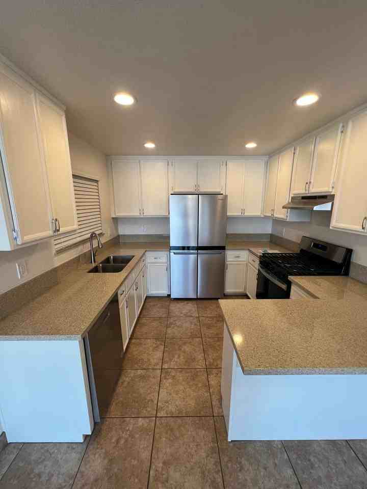 849 Florida St - Photo 2 of 9