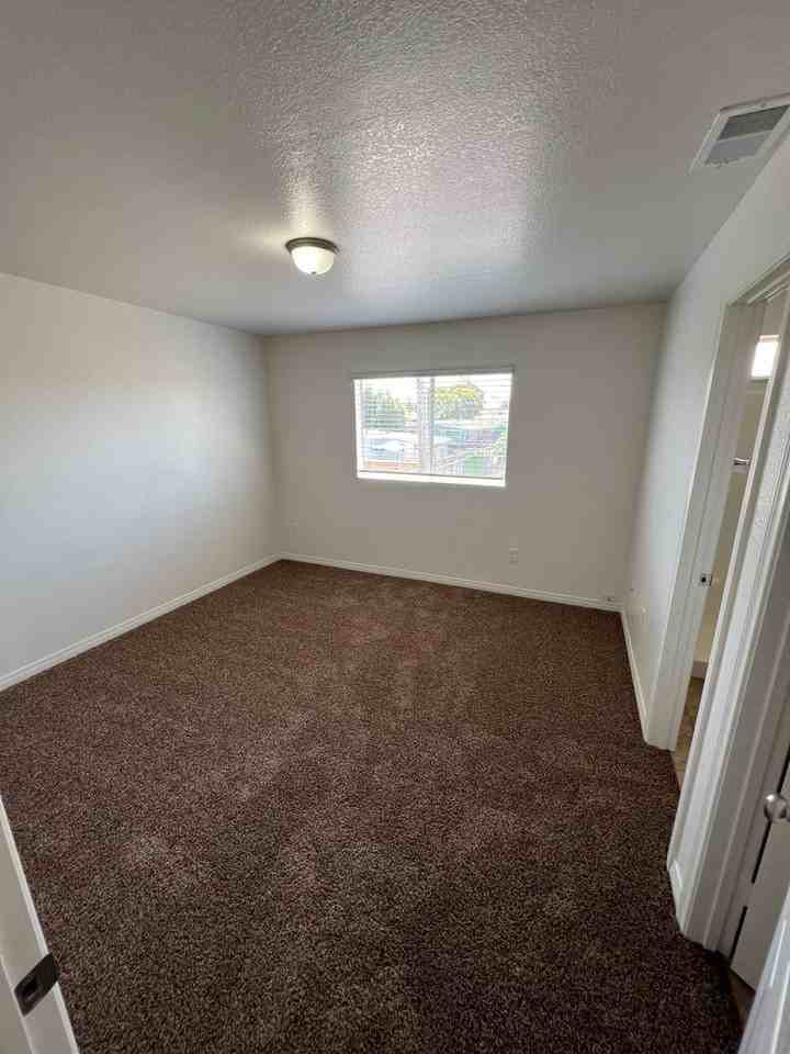 849 Florida St - Photo 7 of 9