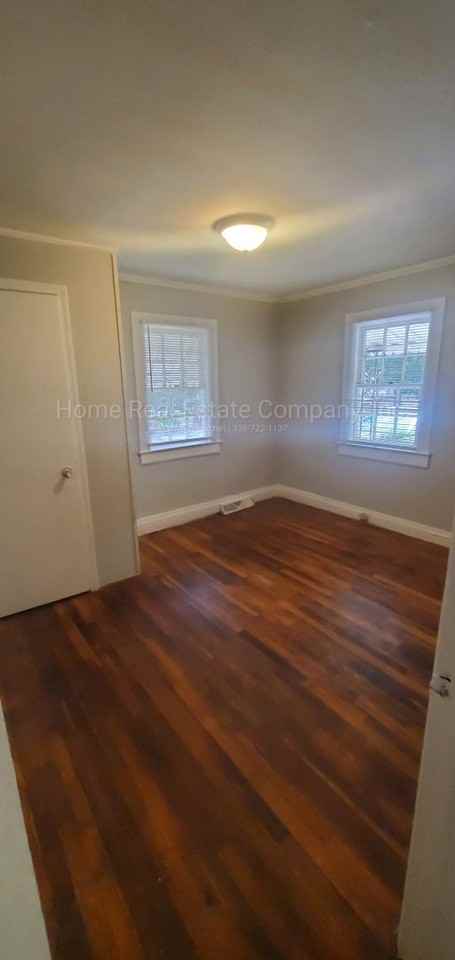 2705 Ludwig St - Photo 4 of 9