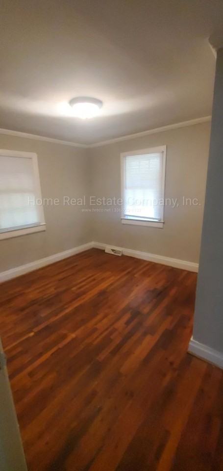 2705 Ludwig St - Photo 5 of 9