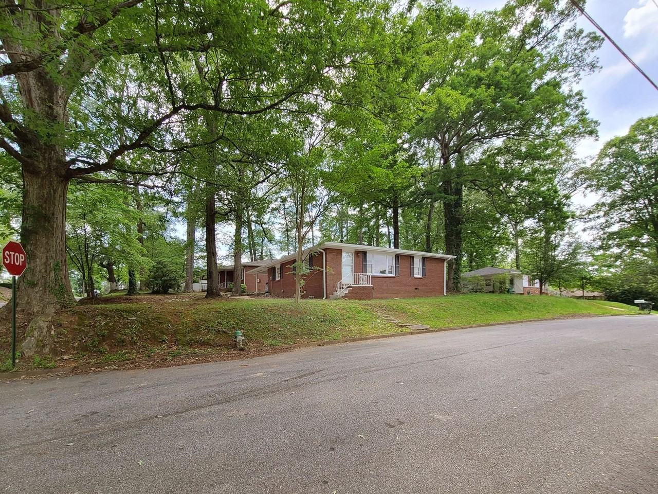 3225 Forrest Hills Dr - Photo 2 of 50