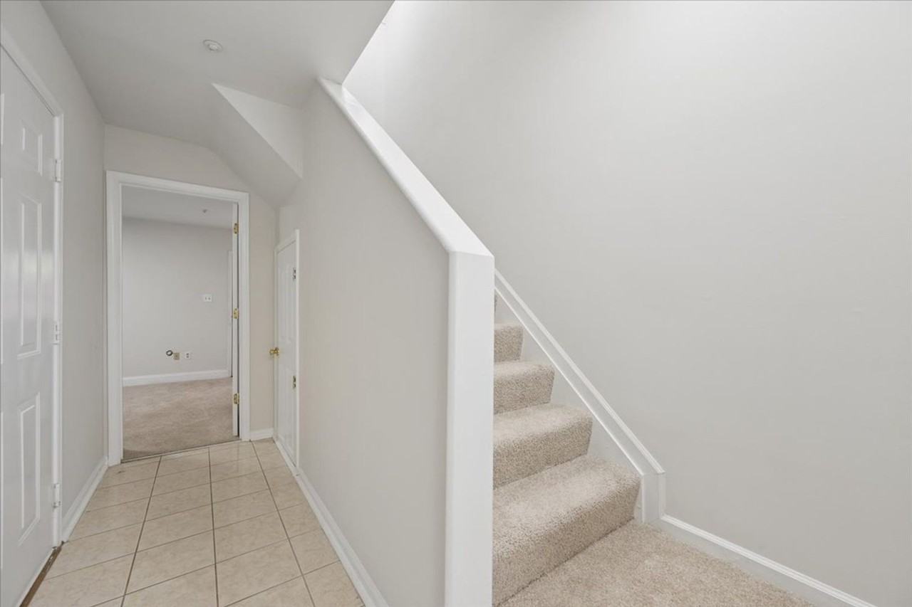 442 Blossom Ln - Photo 2 of 22