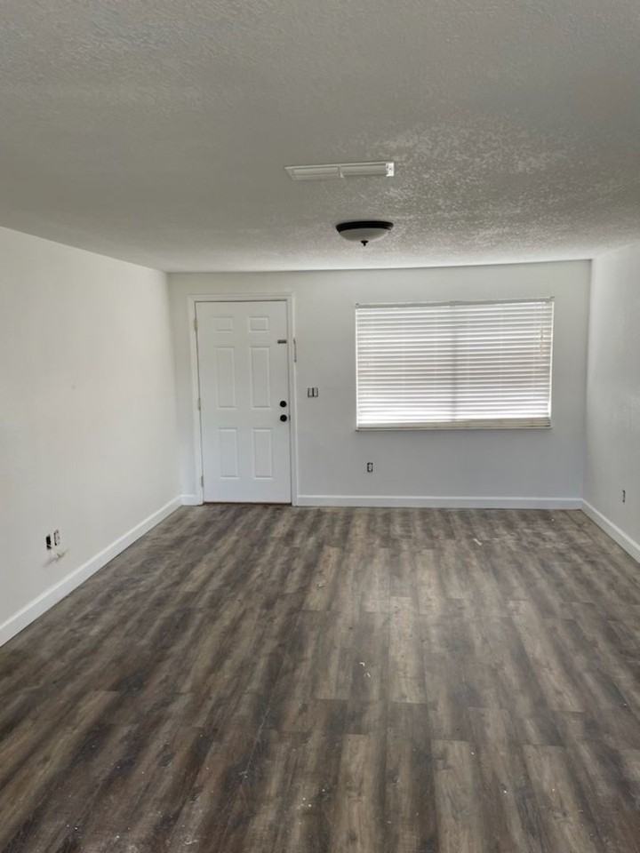 1253 Piney Branch Cir - Photo 2 of 7