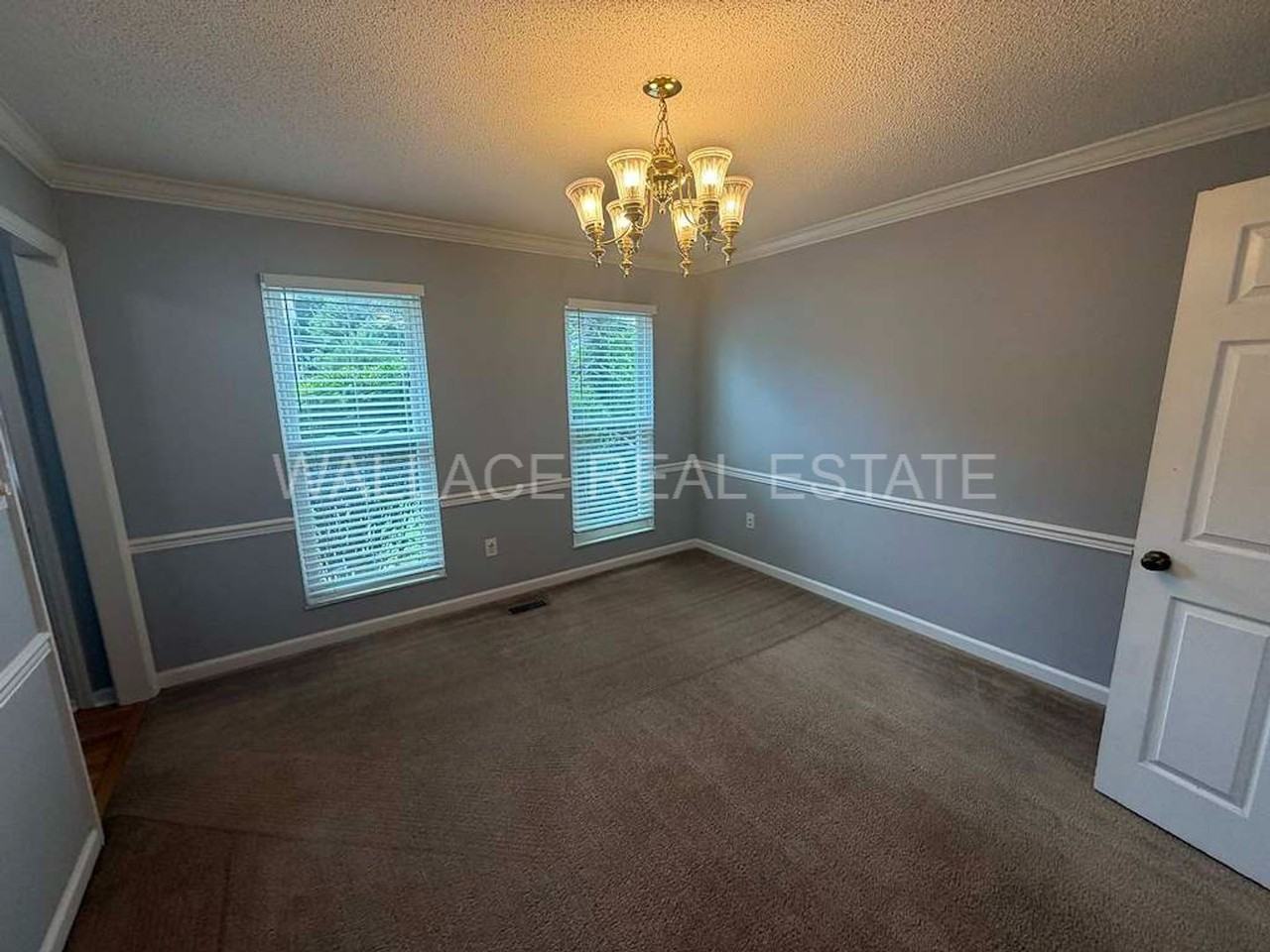 1209 Halifax Rd - Photo 4 of 17