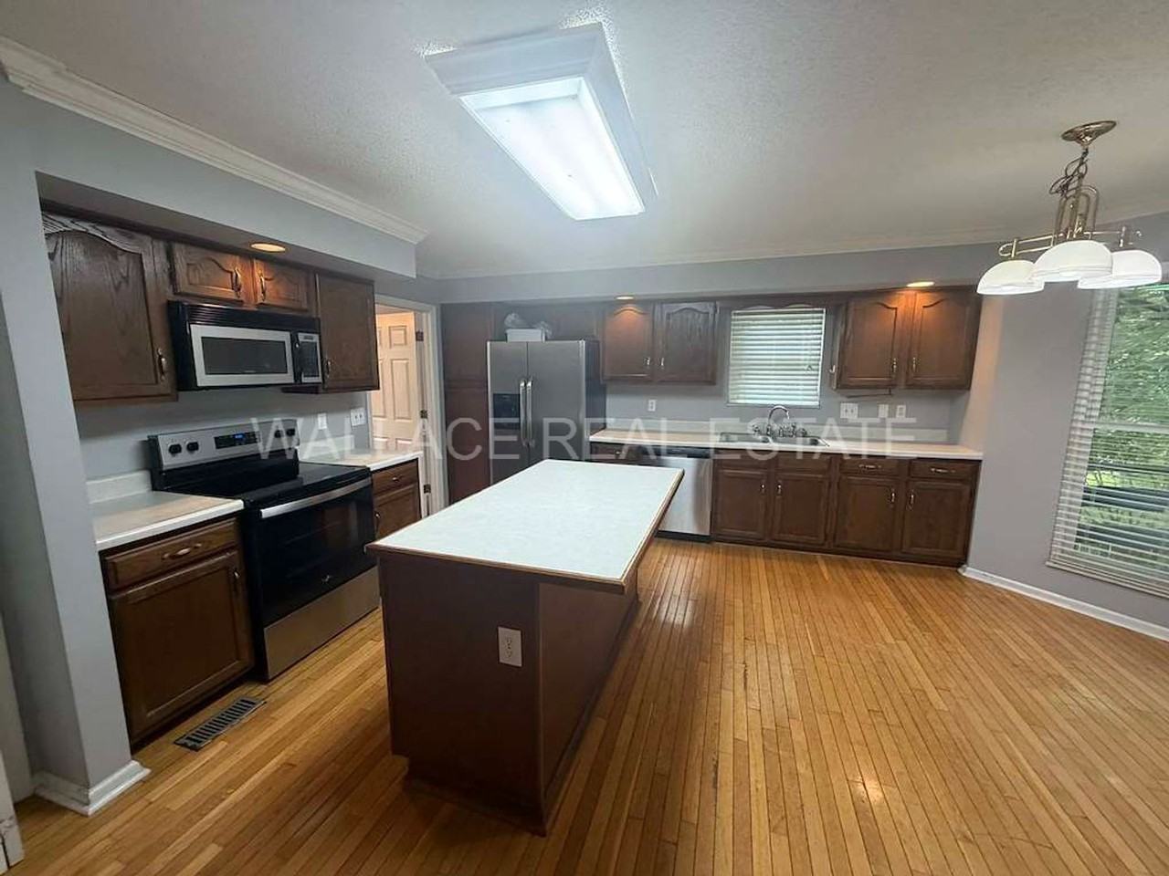 1209 Halifax Rd - Photo 5 of 17
