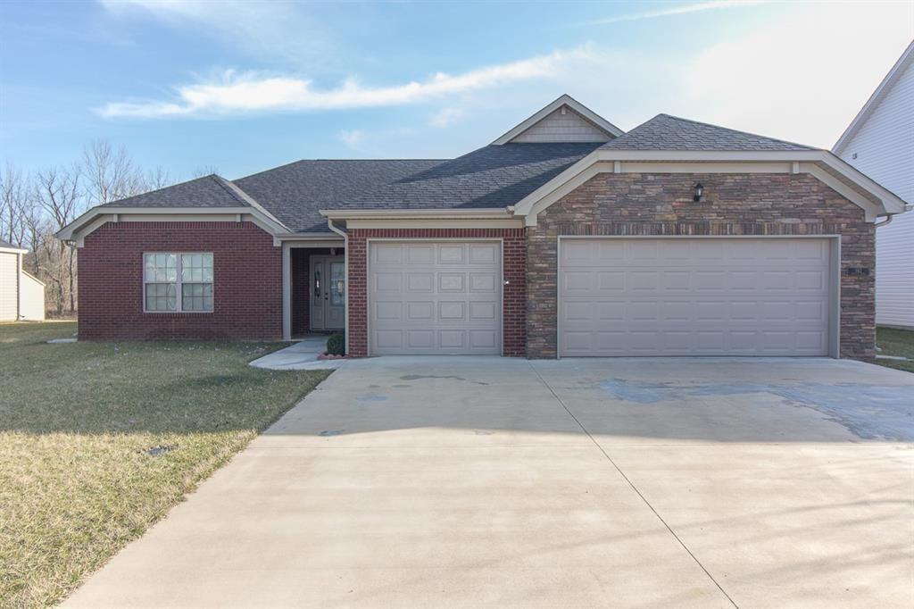 142 Shirley Blvd - Photo 3 of 34