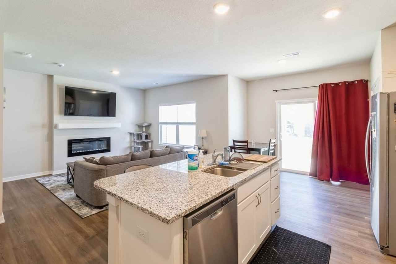 3220 Nw Greenwood St - Photo 5 of 16