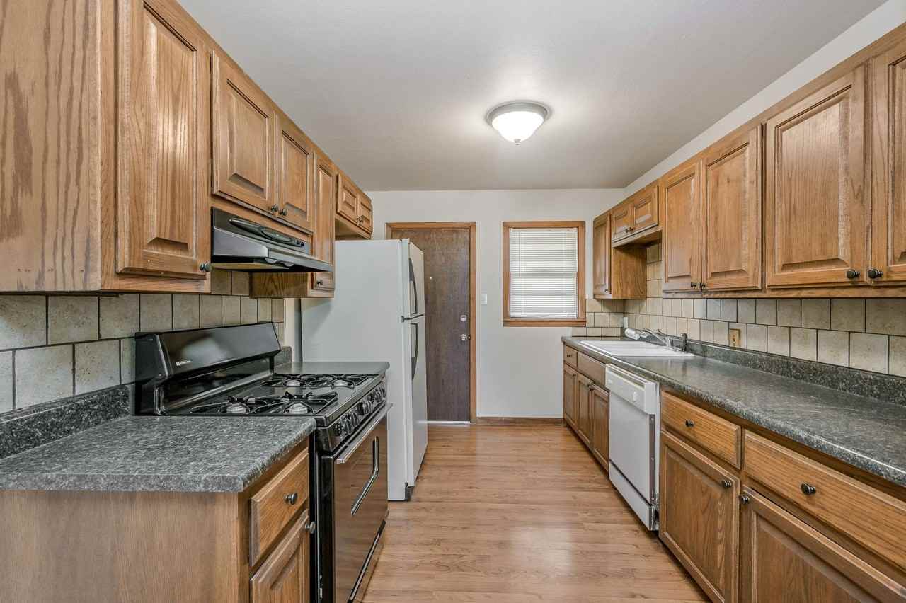 609 16th St #1 - Photo 5 of 27
