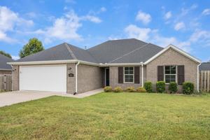 featured image of 499 Concho St