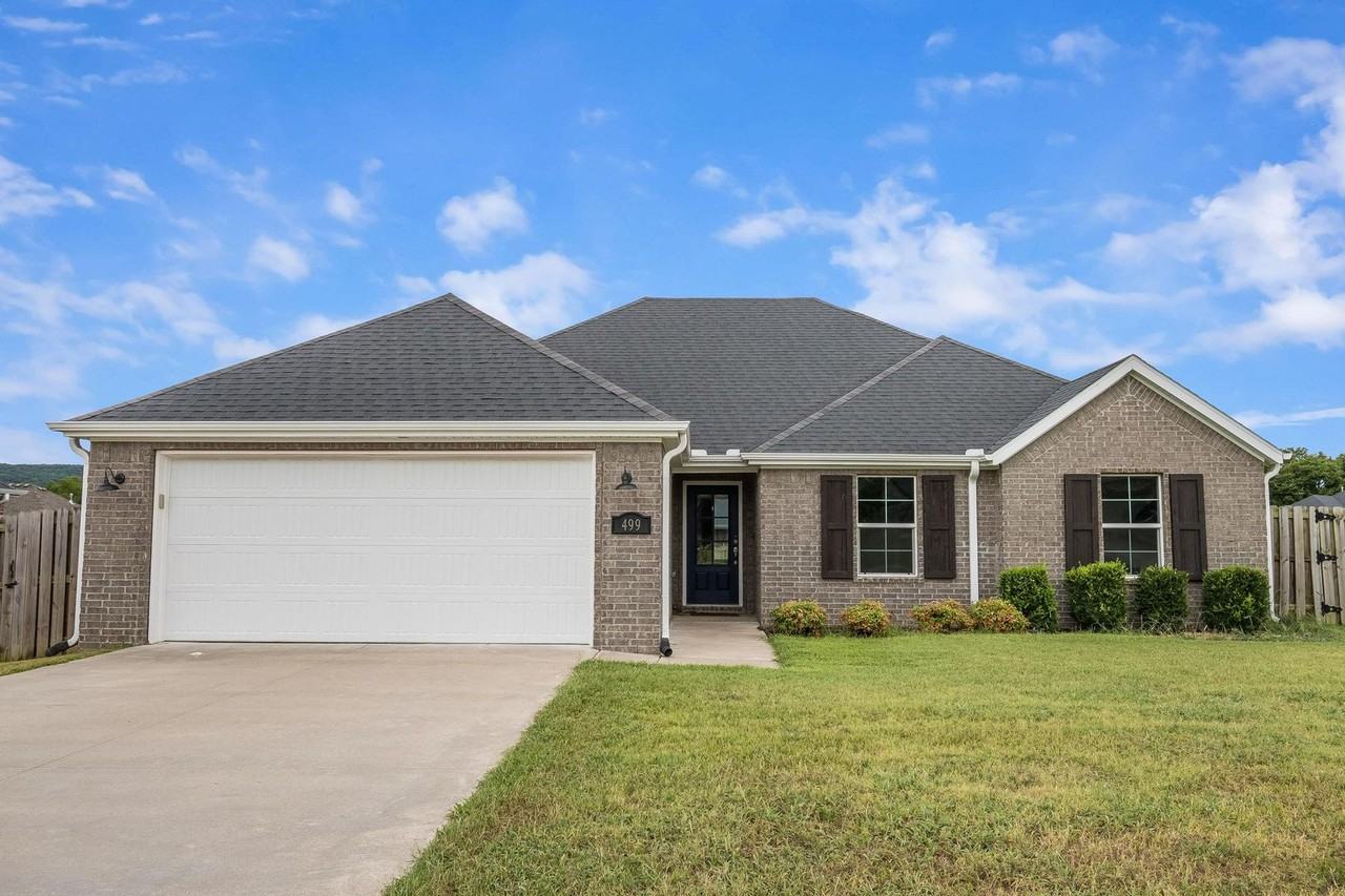 499 Concho St - Photo 2 of 22