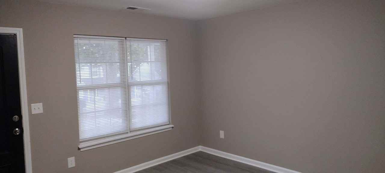 1623 Dendy Ln - Photo 4 of 14
