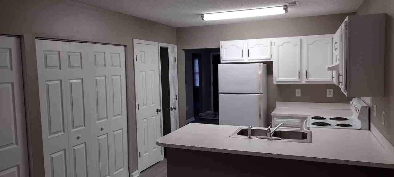 1623 Dendy Ln - Photo 6 of 14