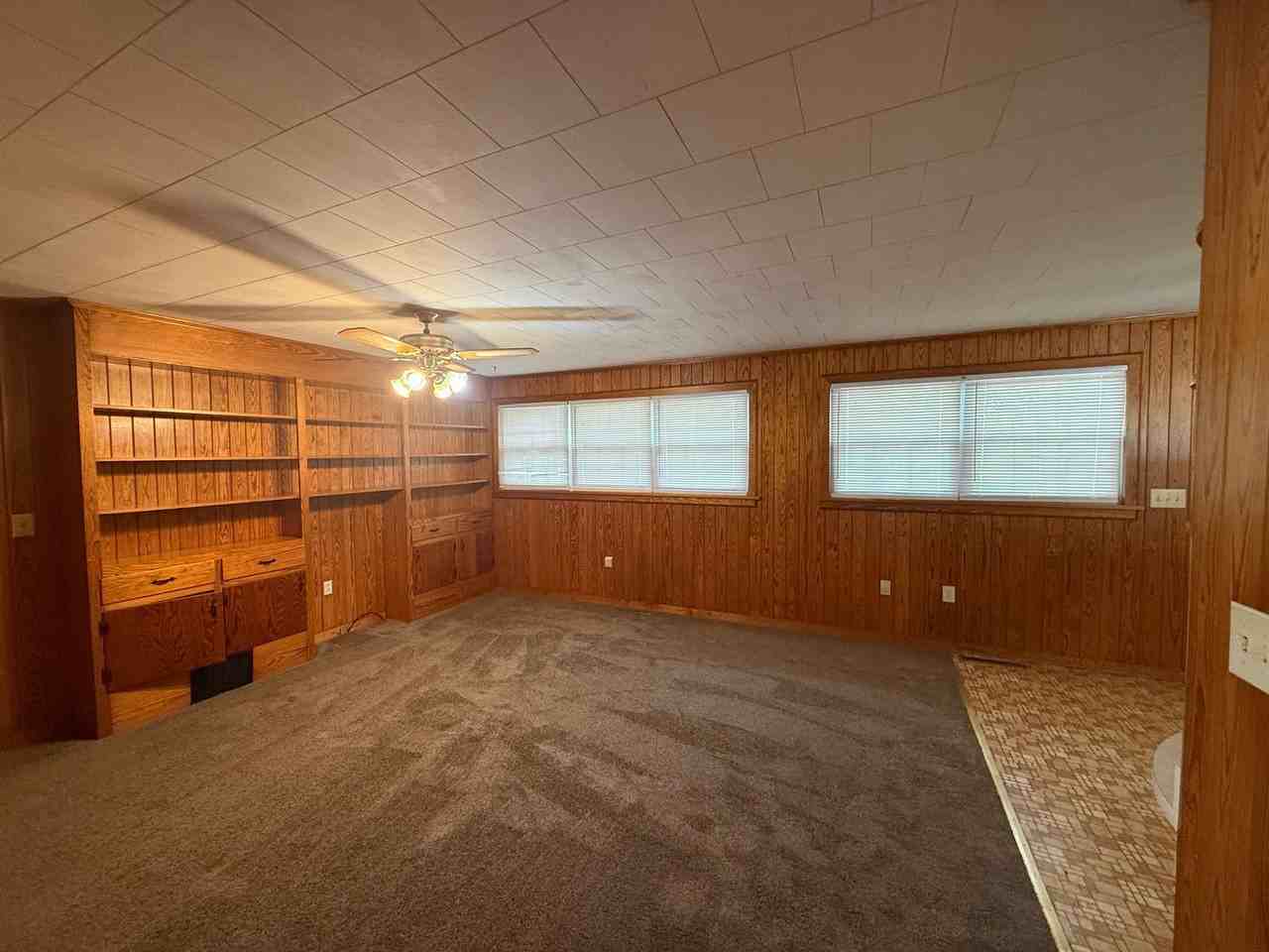 1010 Blount Ave - Photo 5 of 21