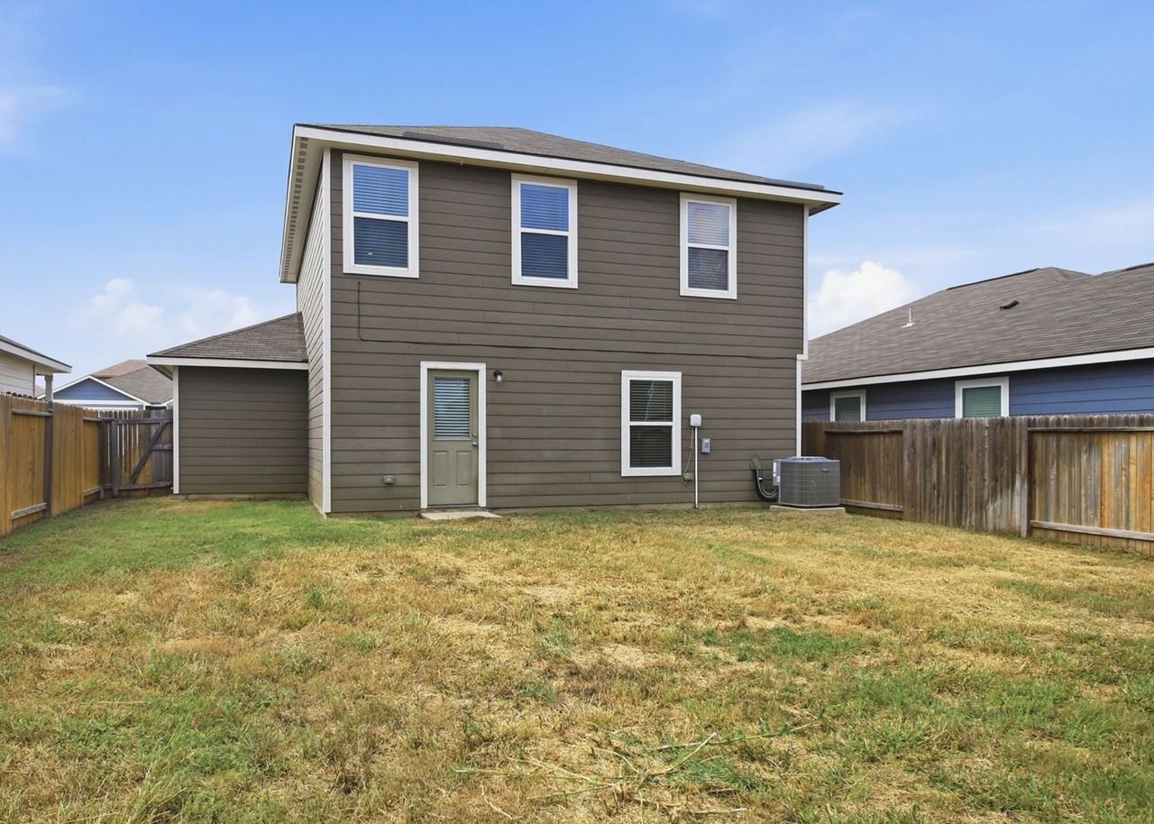 11848 Davalos Ln - Photo 3 of 25