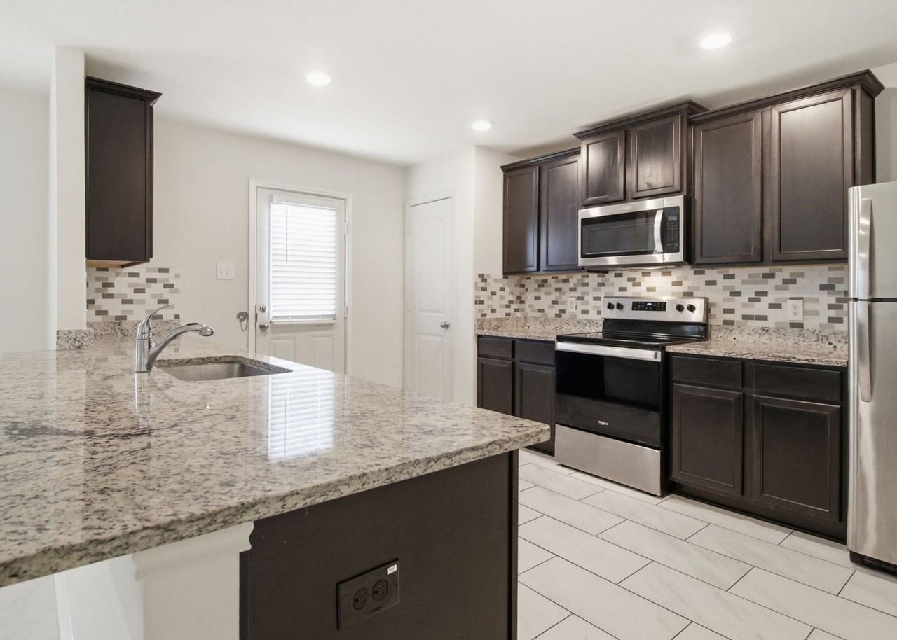 11848 Davalos Ln - Photo 6 of 25