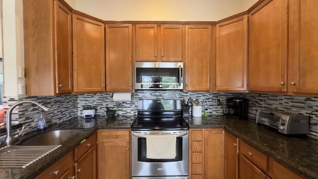 11106 Sacco Dr - Photo 7 of 40