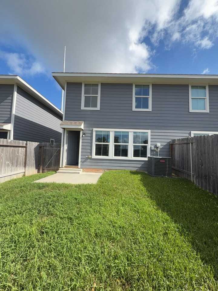 505 Hines Ave - Photo 3 of 7