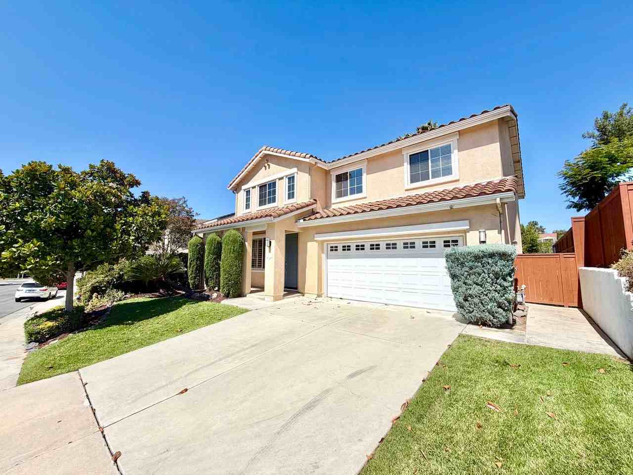 42041 Delmonte St - Photo 3 of 50