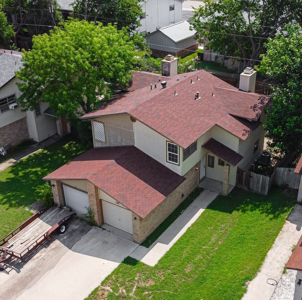 1128 Royal Crest Dr - Photo 4 of 30