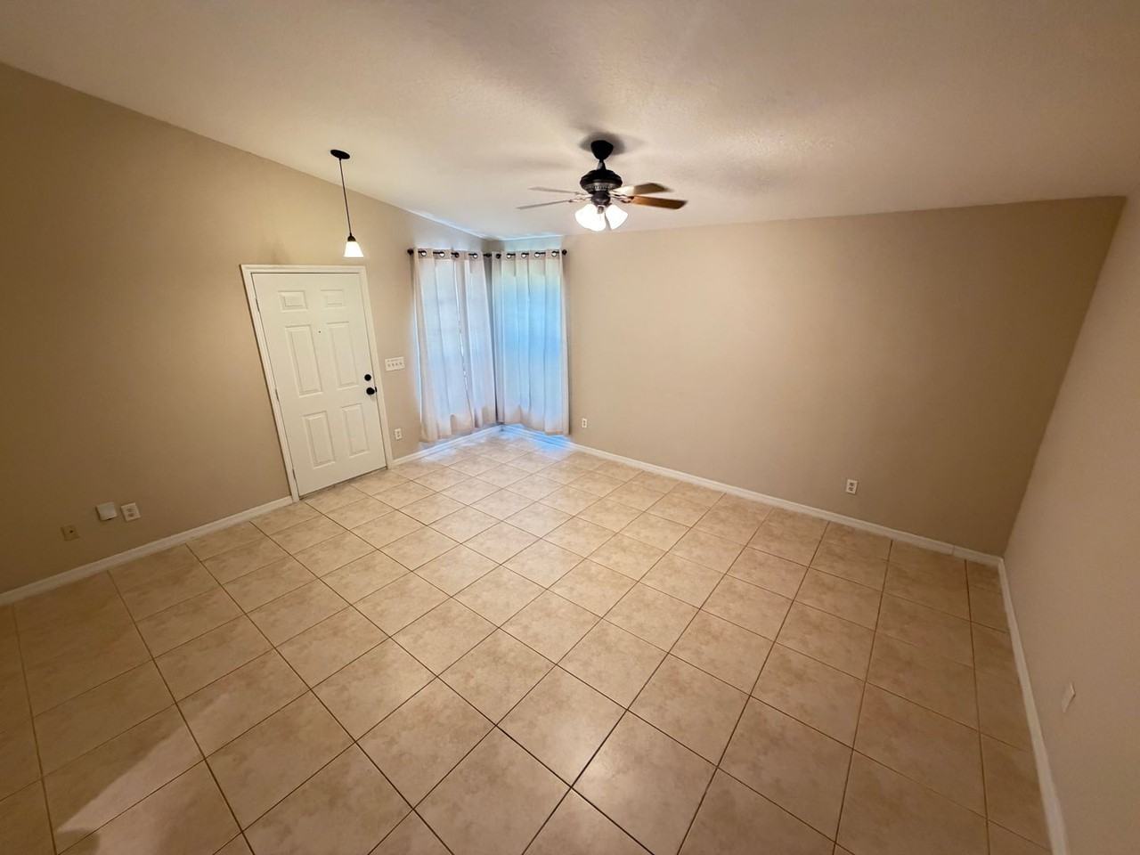 38 Vanna Ct - Photo 6 of 34
