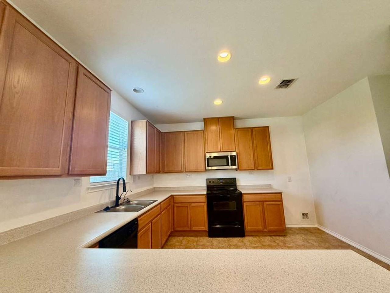 9927 Tampke Fls - Photo 7 of 24