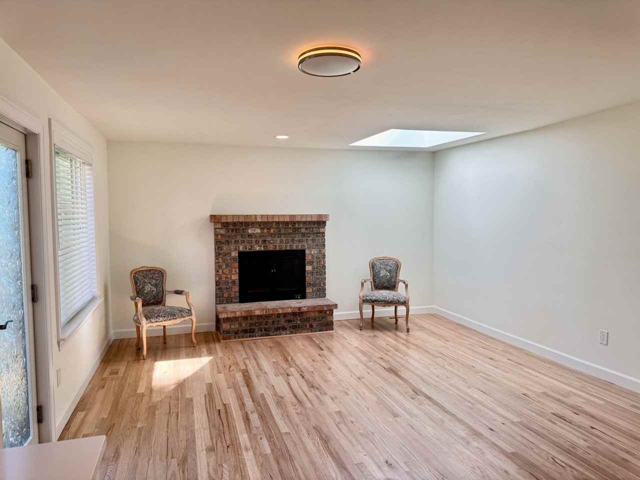 10316 176th Ave Ne - Photo 3 of 17