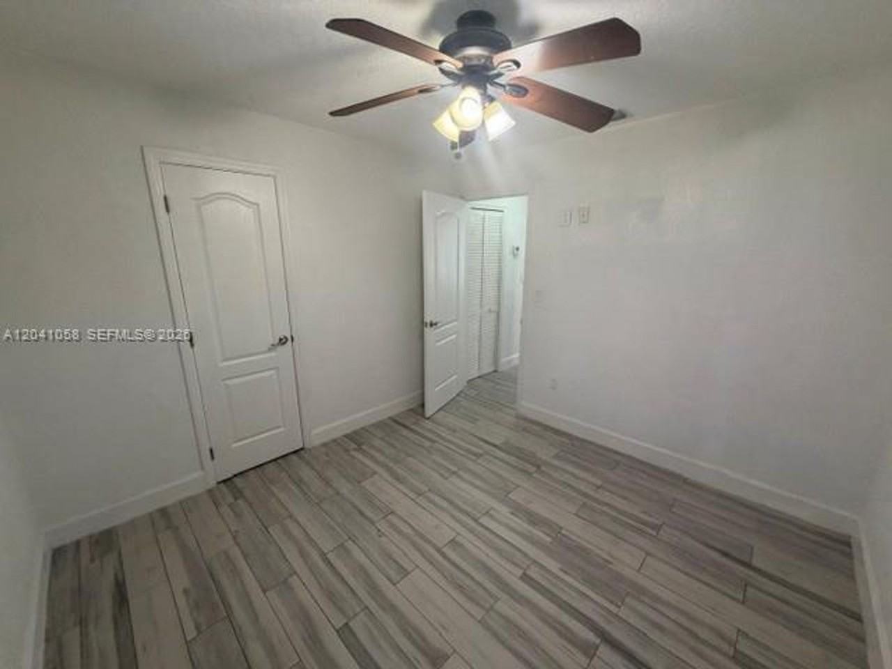 2742 Sw 32nd Ave - Photo 7 of 13