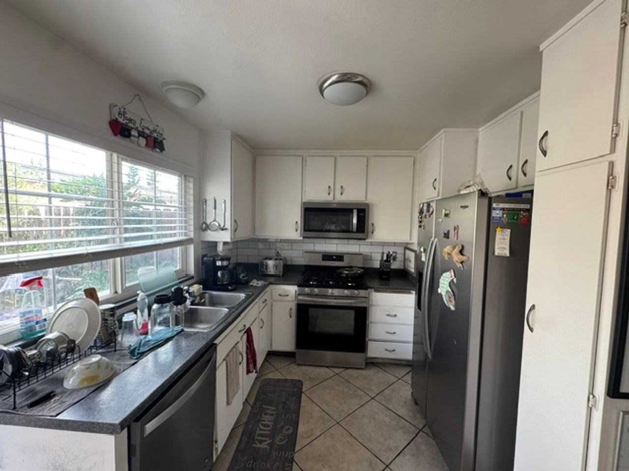 10570 White Oak Dr - Photo 2 of 3