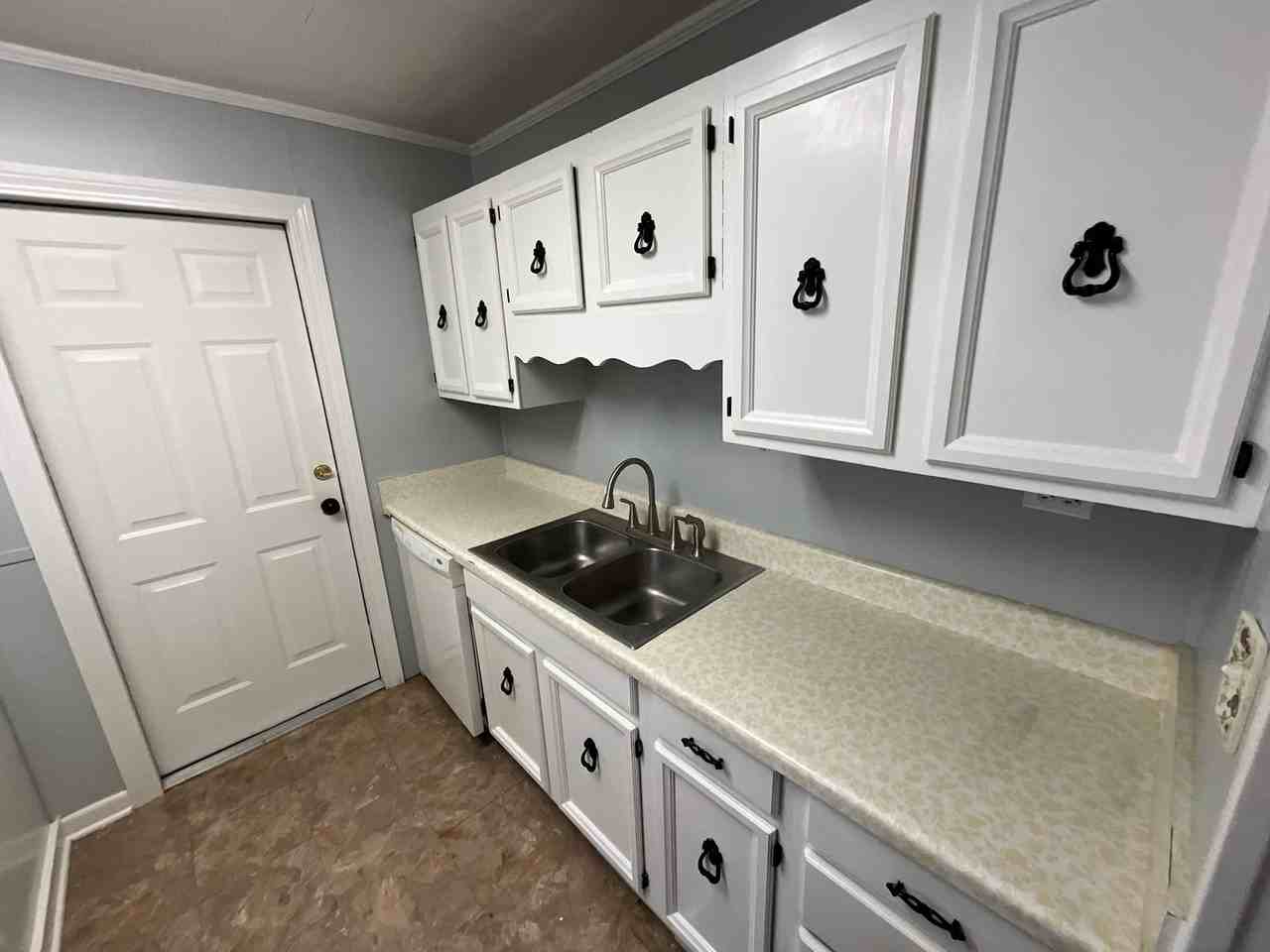 4395 PATTERSON -4395 #4395 - Photo 7 of 11
