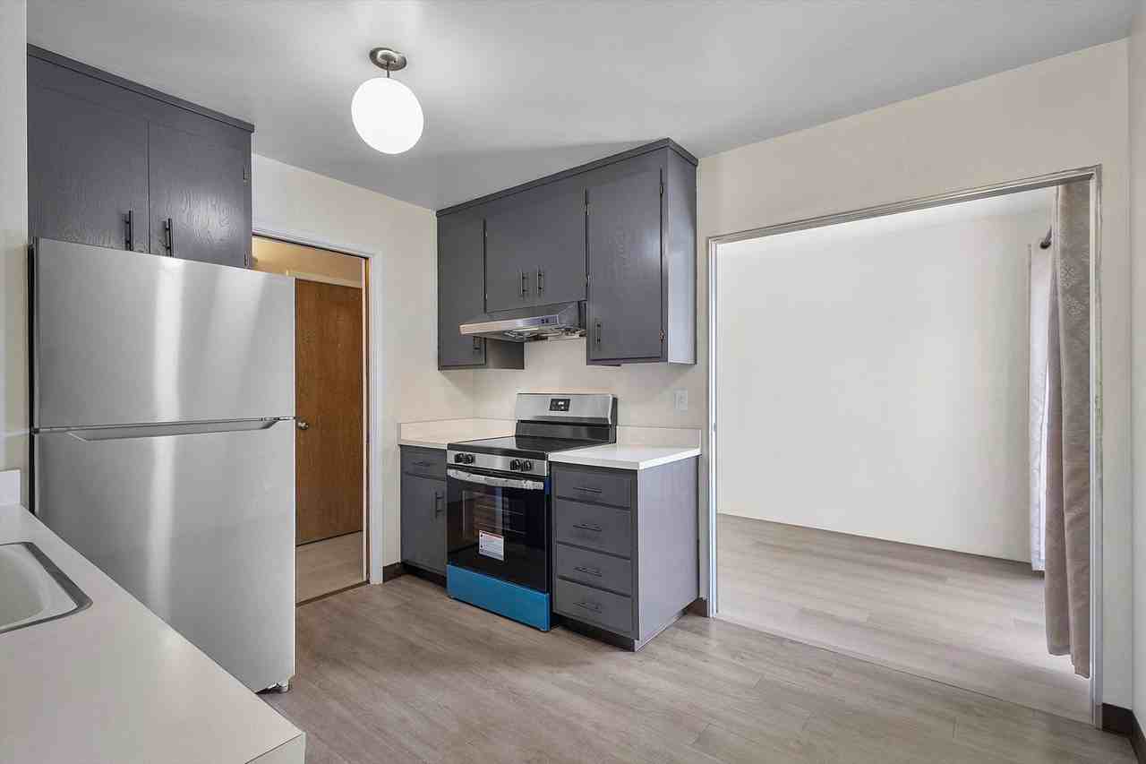 1732 Central Ave #D - Photo 4 of 15