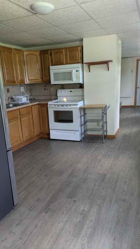 31 United Rd #B - Photo 2 of 11