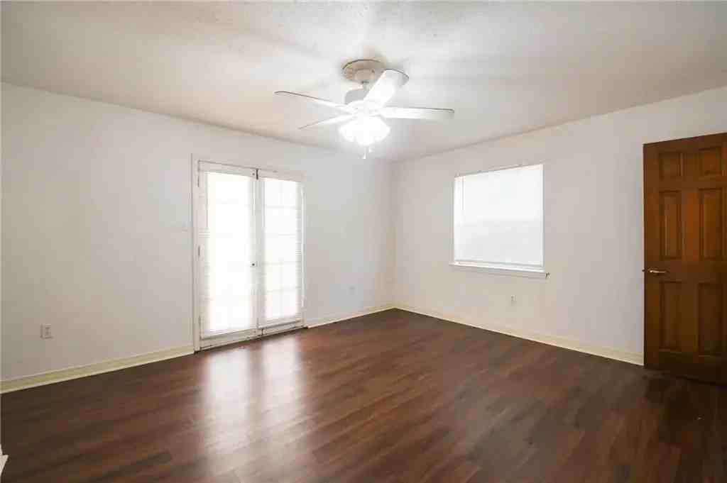 209 Pine St #9 - Photo 6 of 14