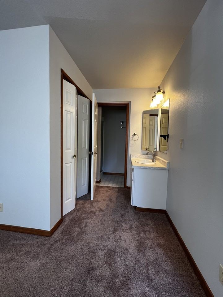 2913 Highland Ct #1 - Photo 6 of 17