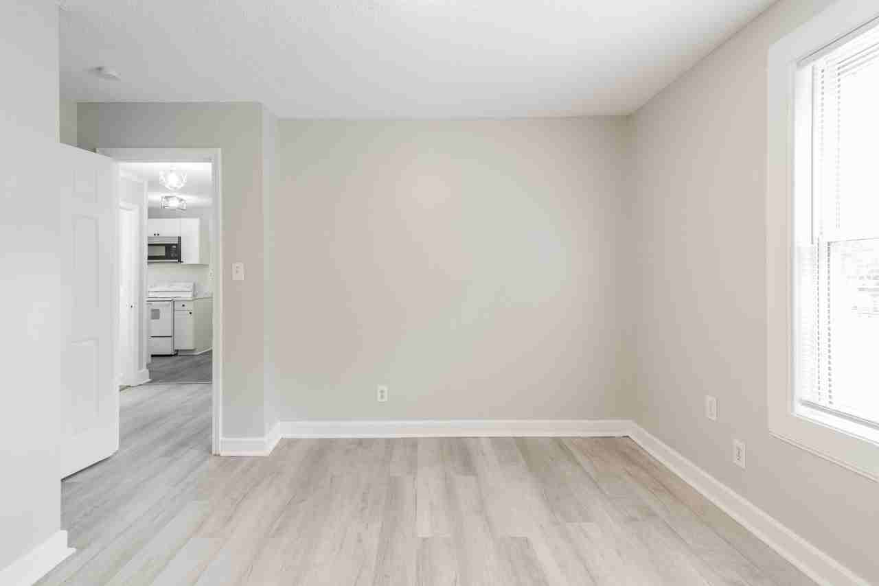 2517 Hemphill St #2 - Photo 4 of 21