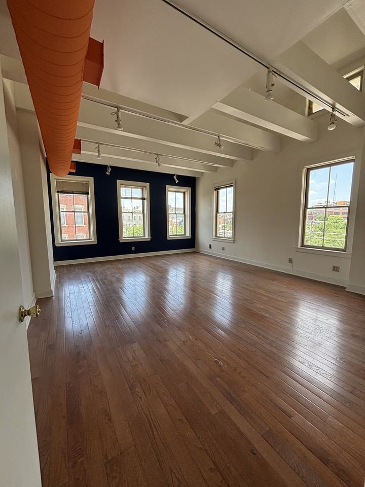 1212 Sycamore St #12 - Photo 4 of 14