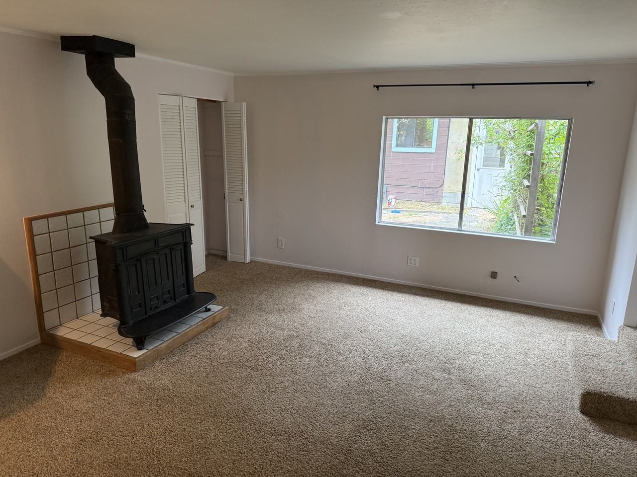120 Bloomfield Rd #1 - Photo 4 of 15