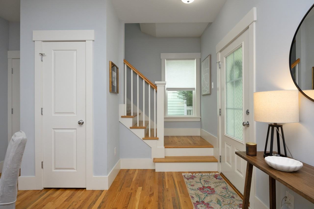 428 Claremont Dr #NA - Photo 3 of 31