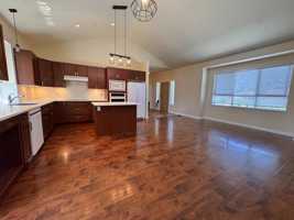 featured image of 21292 123 Avenue #Upper