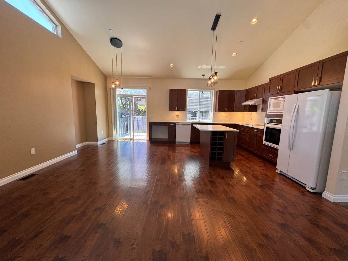 21292 123 Avenue - Photo 5 of 25