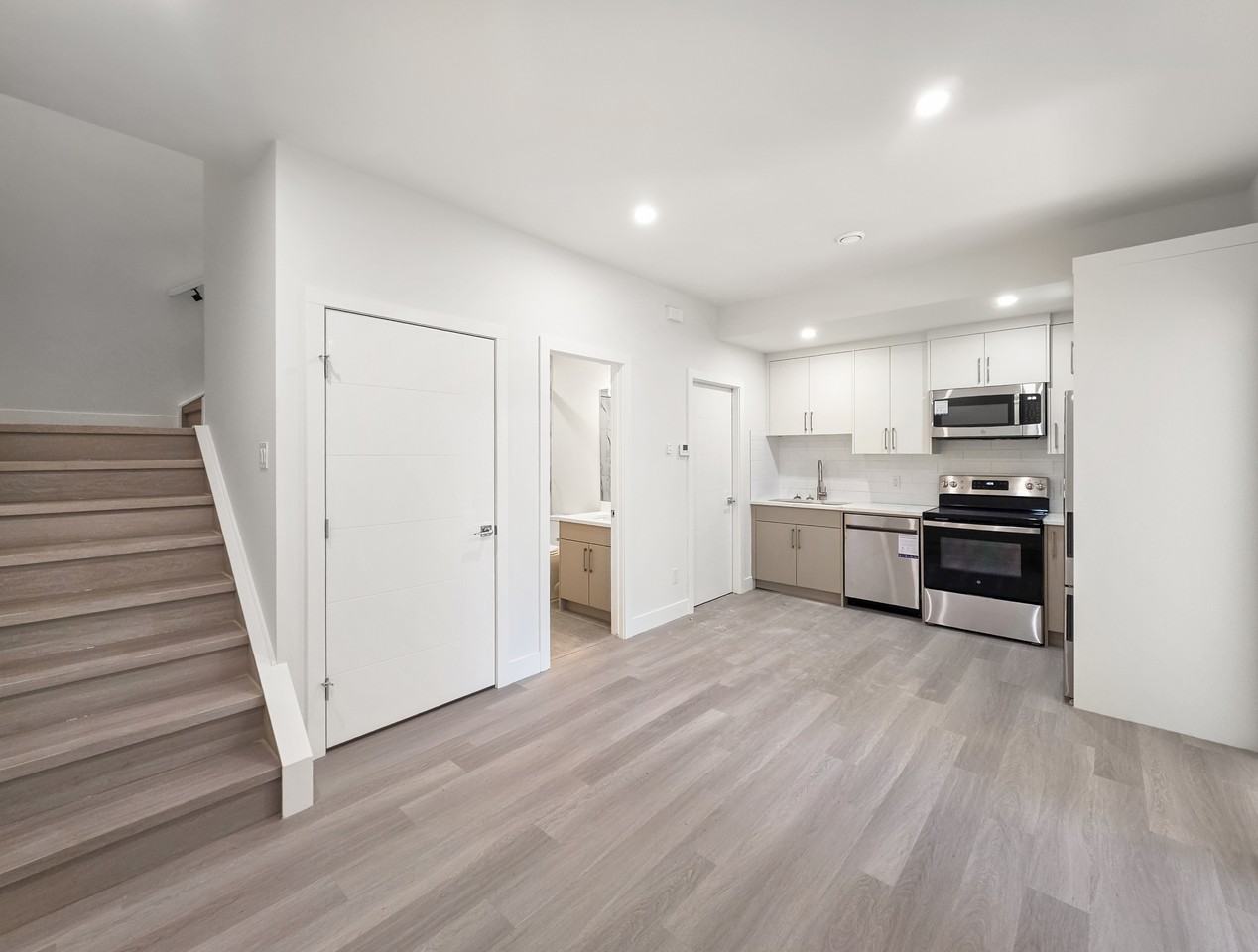 7412 34 Ave Nw #2B - Photo 7 of 22
