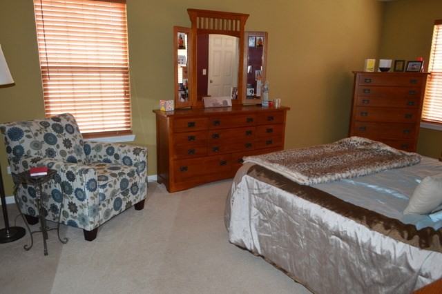 25240 Balmoral Dr - Photo 3 of 13