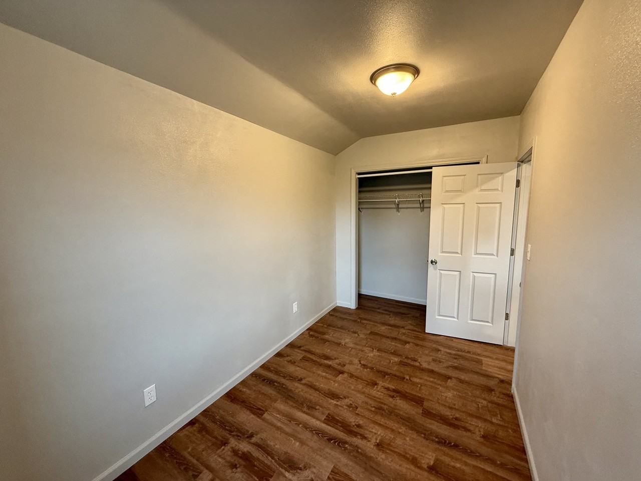 913A S 17th St #913A - Photo 6 of 8